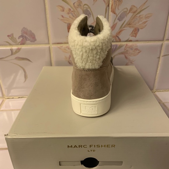 Marc Fisher Light Natural Suede Boots. Size 6.5 - Picture 5 of 9